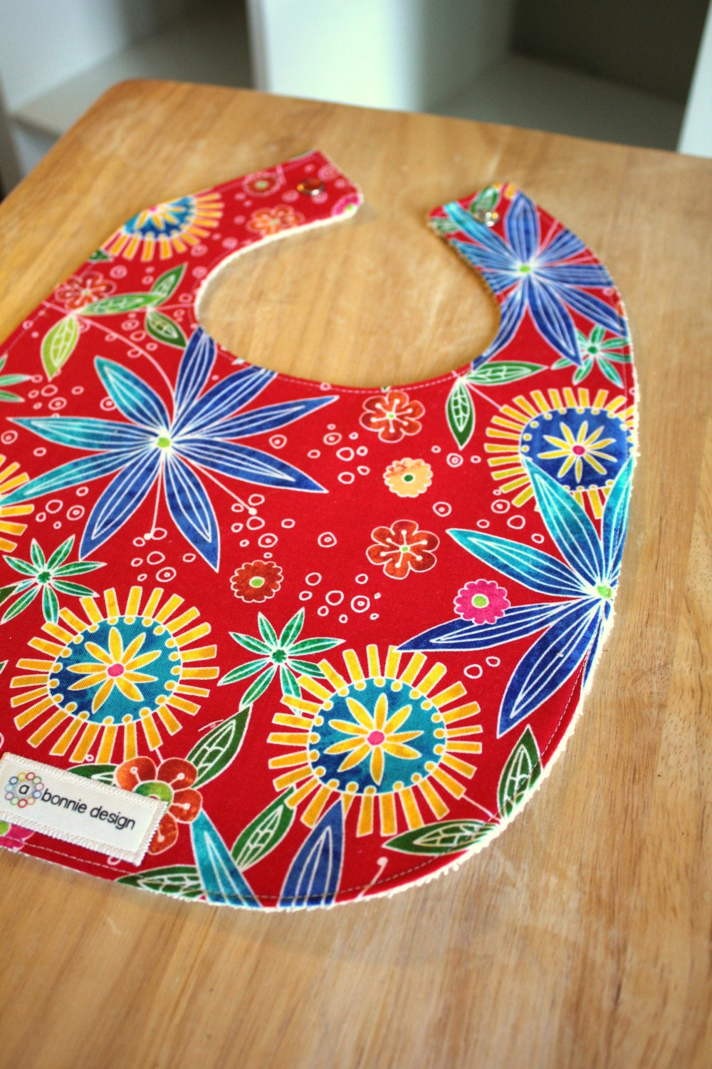 Starburst : Plastic Lined Bib