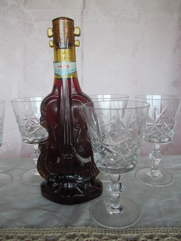 4 Lead Crystal 2 ounce cordials Glasses Diamond Pattern - Beautiful