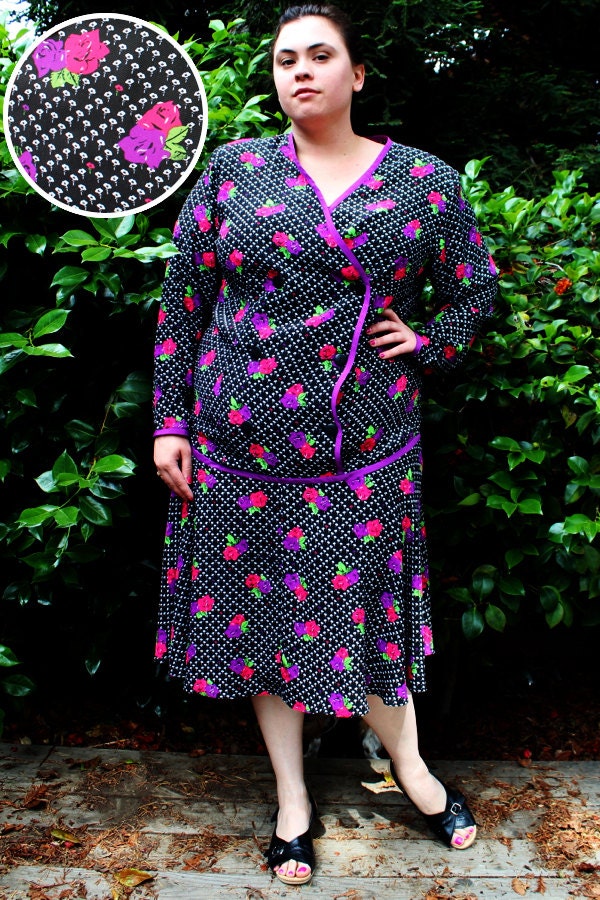 Plus Size - Vintage Black Floral Double Breasted Drop Waist Dress (Size 22)
