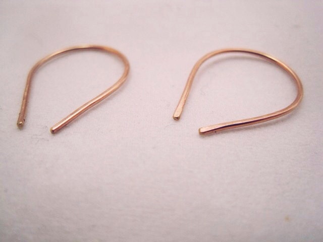 Minimalistic Rose Gold Horseshoe Arc Earring