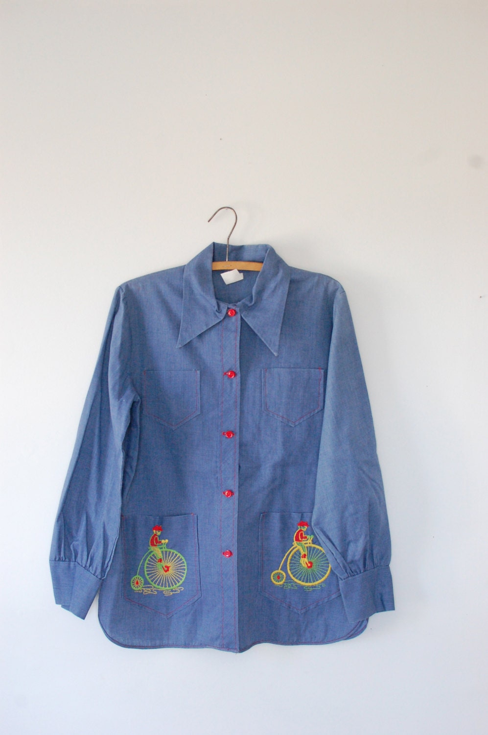vintage 1970s chambray shirt / bicycle man shirt / embroidered novelty / vintage bike