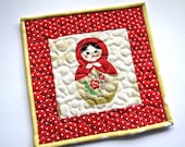 Matryoshka mini quilt, quilted mug rug, mug mat