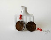 Leather earrings - Crystal resin - Brown with metallic yarn and red semiprecious coral beads