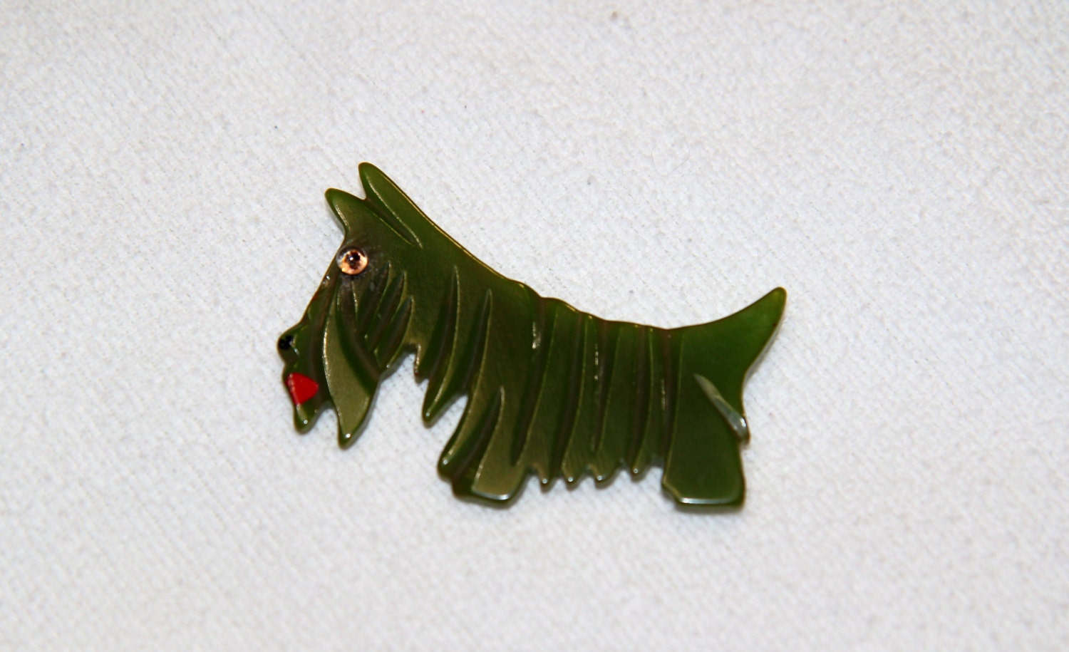 1940s Bakelite Carved Green Scottie Dog Pin
