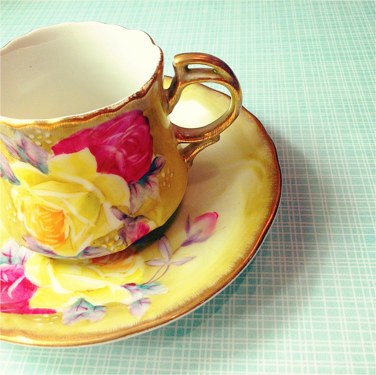 Delicate gold floral teacup 5x5 print