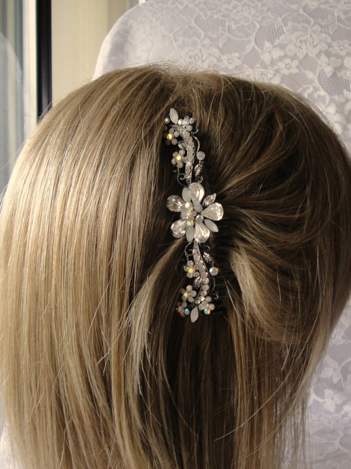 Vintage Wedding Aurora Borealis Rhinestoned Flower Hair Headpiece Tiara Comb