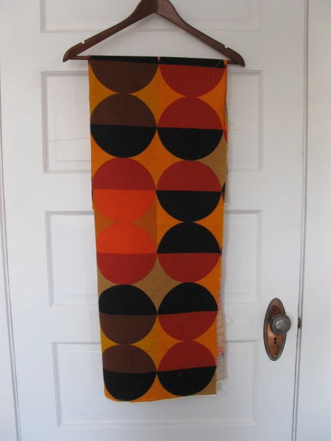 Mod 1970s vintage fabric, bold geometric design