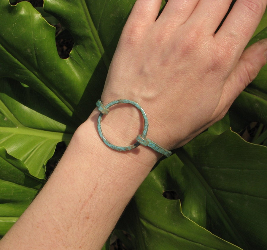 Copper Bracelet - Green Patina Finish - Captured Circle Design - Pinch Bracelet