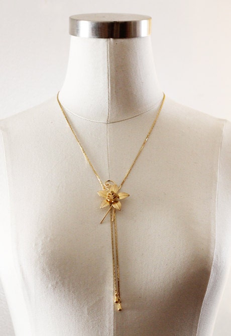 Vintage Gold Adjustable Mesh Rose Necklace