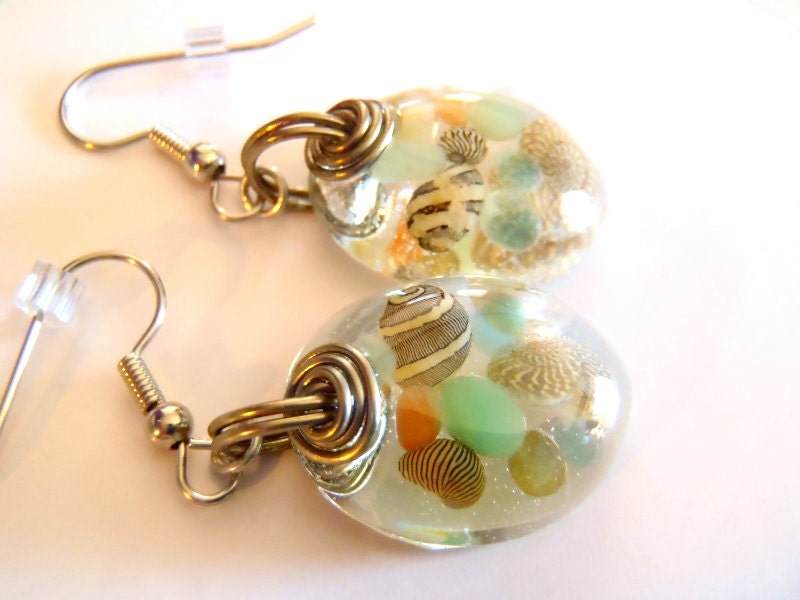 Sea Shell Earrings Clear Resin Tiny Shells Colorful Stones Pebbles Rocks Blue Beach Bohemian Jewelry Ocean Surgical Steel Sensitive Ears