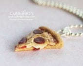 Miniature food jewelry - Pizza necklace