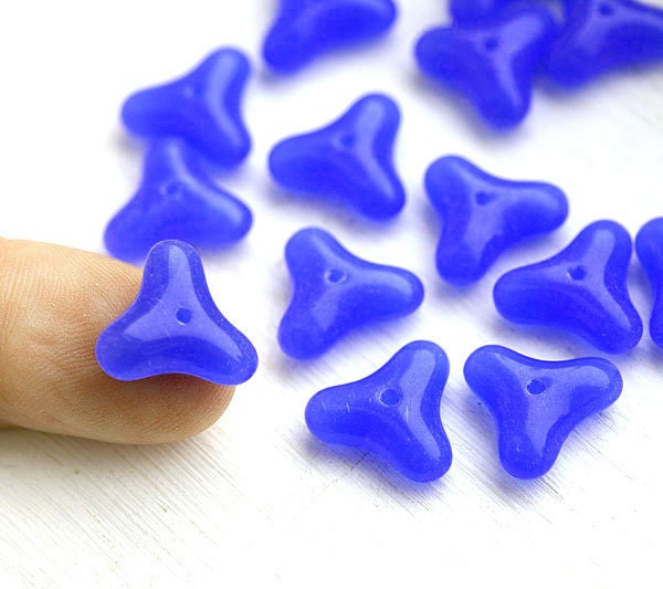 Triangle czech spacer beads, Sapphire blue, large - 14mm - 10Pc - 612