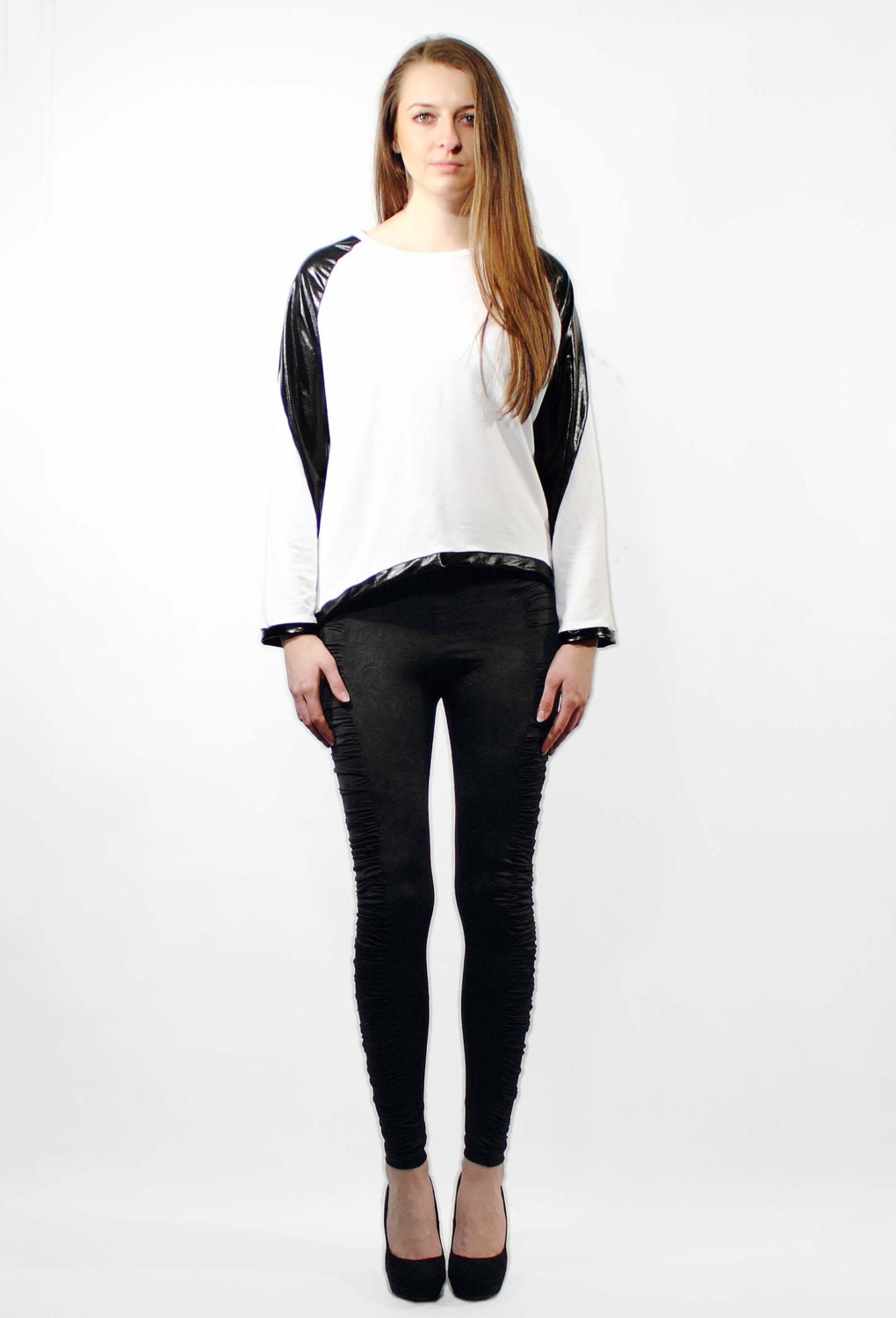 White sweater, Oversized sweater, Loosefit white sweater, White black, Shiny black 