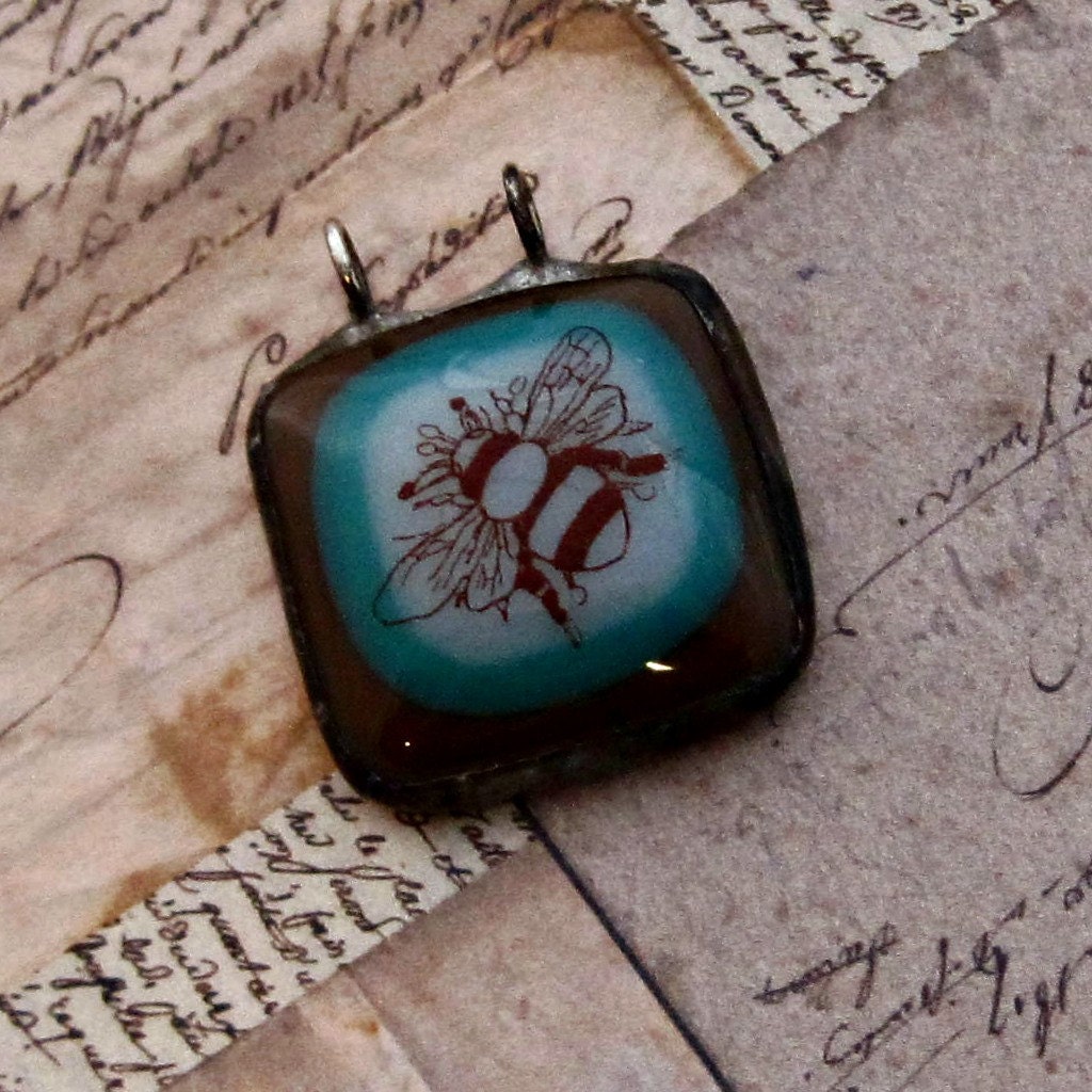 One Inch Image Pendant Green & Brown Bee
