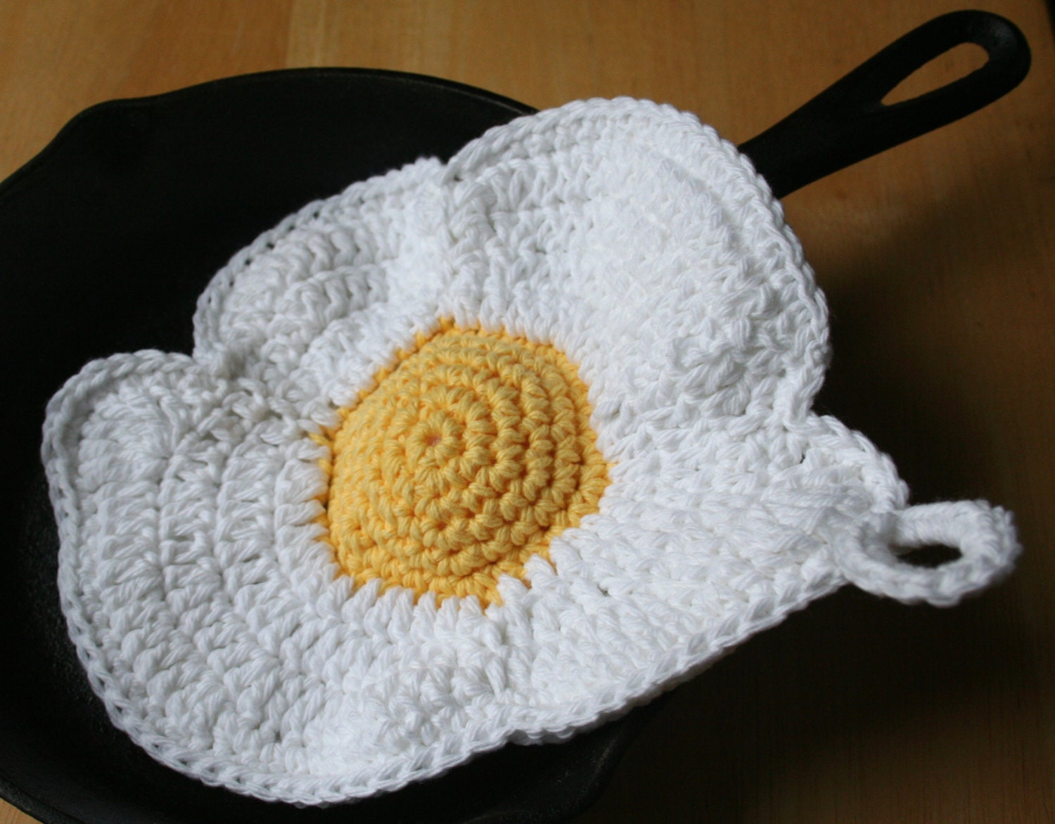 Fried Egg Pot Holder Hot Pad Crochet Pattern