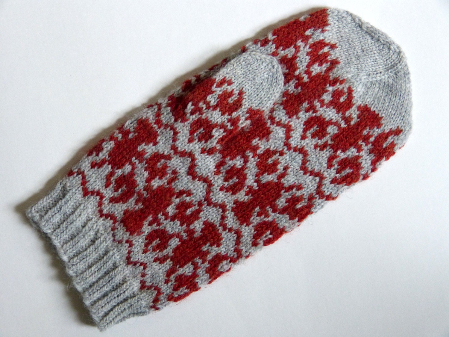 Rock Lobster Mitten Knitting pattern