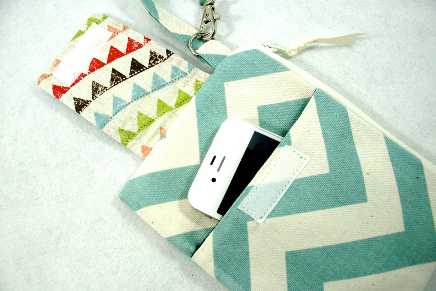 iPhone 5 iPhone 4 4S Samsung Galaxy Fabric Smart Phone Clutch Wristlet in Village Blue Chevron