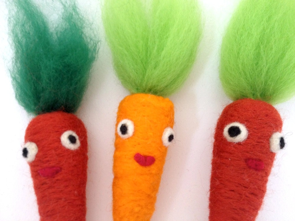 Set of 3- Needle Felt Easter Carrot Decoration - Felt Play Food -  Easter Toy