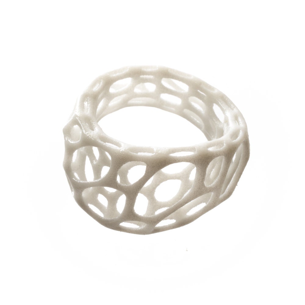 2-layer twist ring (white) 3d-printed nylon plastic