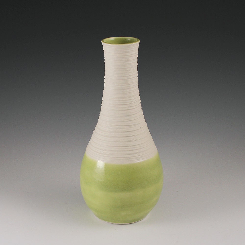 Vase Green - Groove Vase in Olive Green