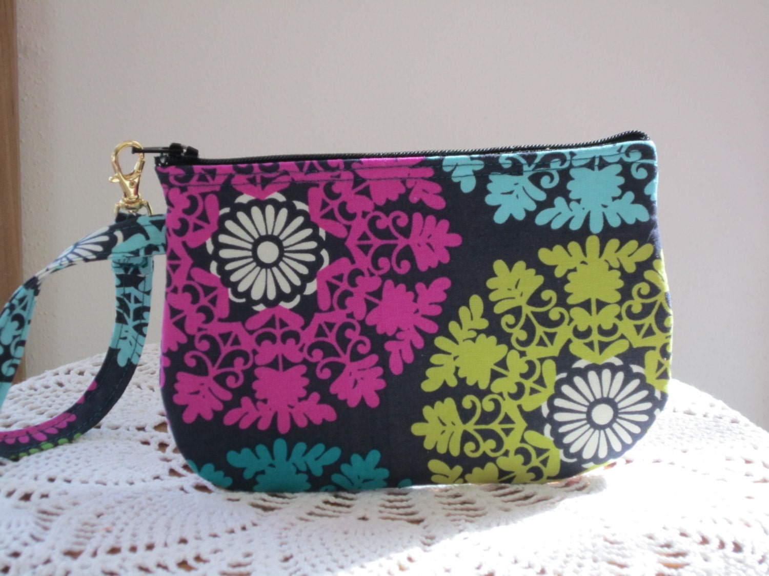 Retro Clutch Wristlet Zipper Gadget Pouch Smart Phone Bag