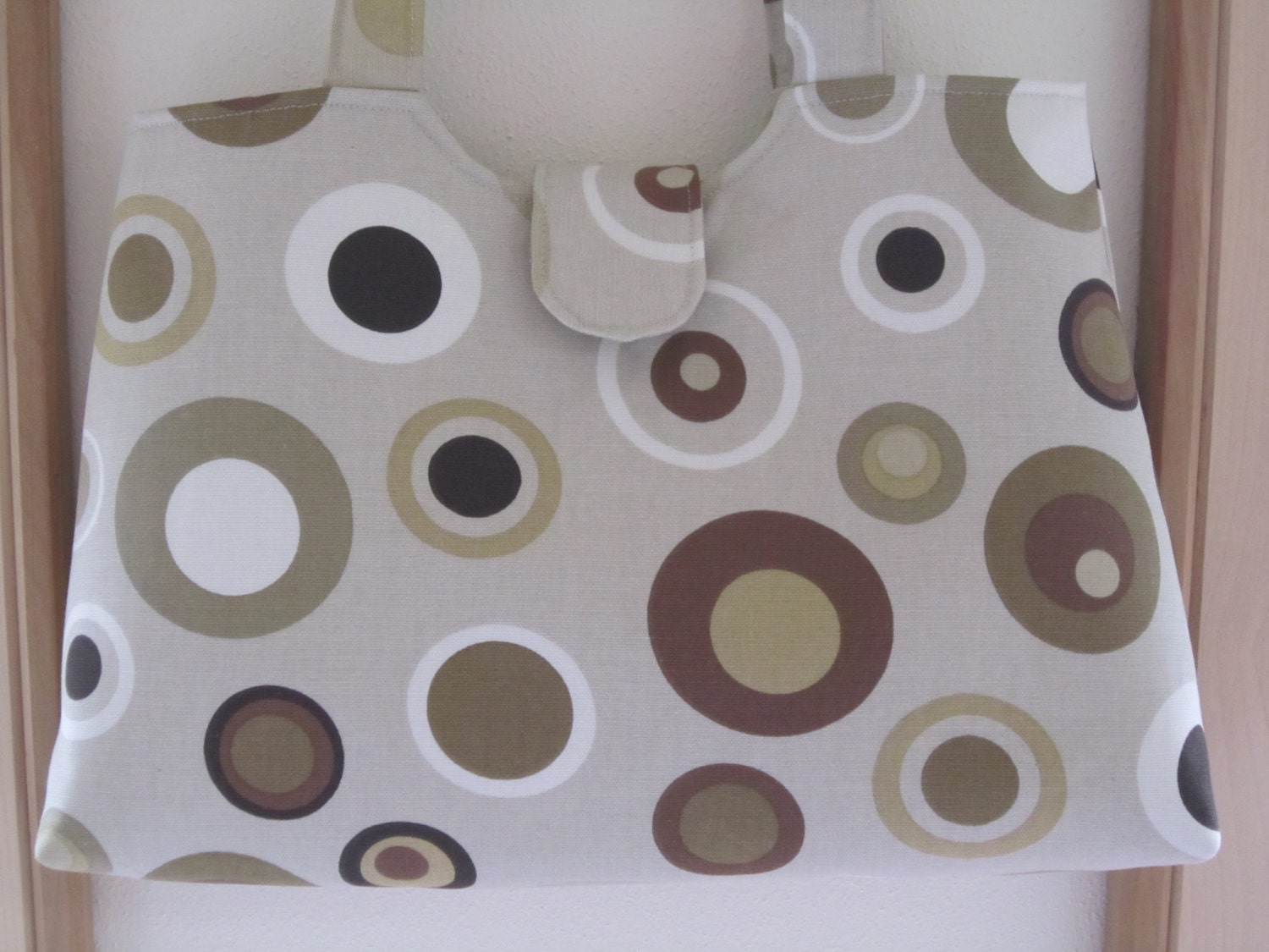 Handbag Purse Ipad Netbook Tote Retro Circles in Mocha
