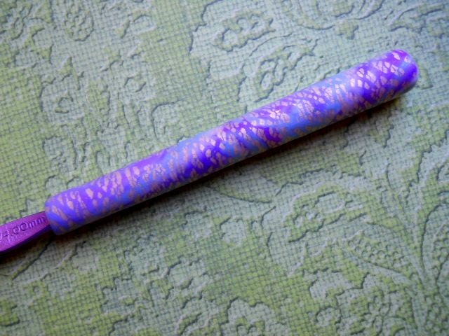 Crochet Hook, Gold Leaf on Purple and Turquoise, Polymer Clay, Bates, Size G