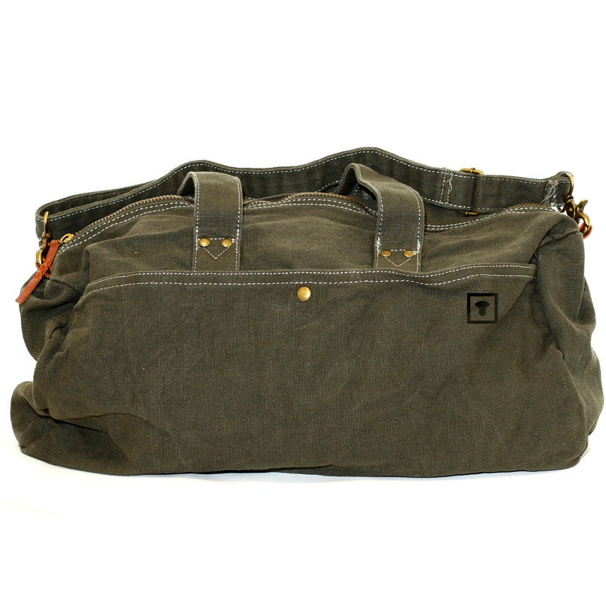 Duffle Bag: Medium Control Icon - Travel Bag for Men & Women