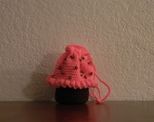 Cupcake Purse crochet hot pink with brown beads