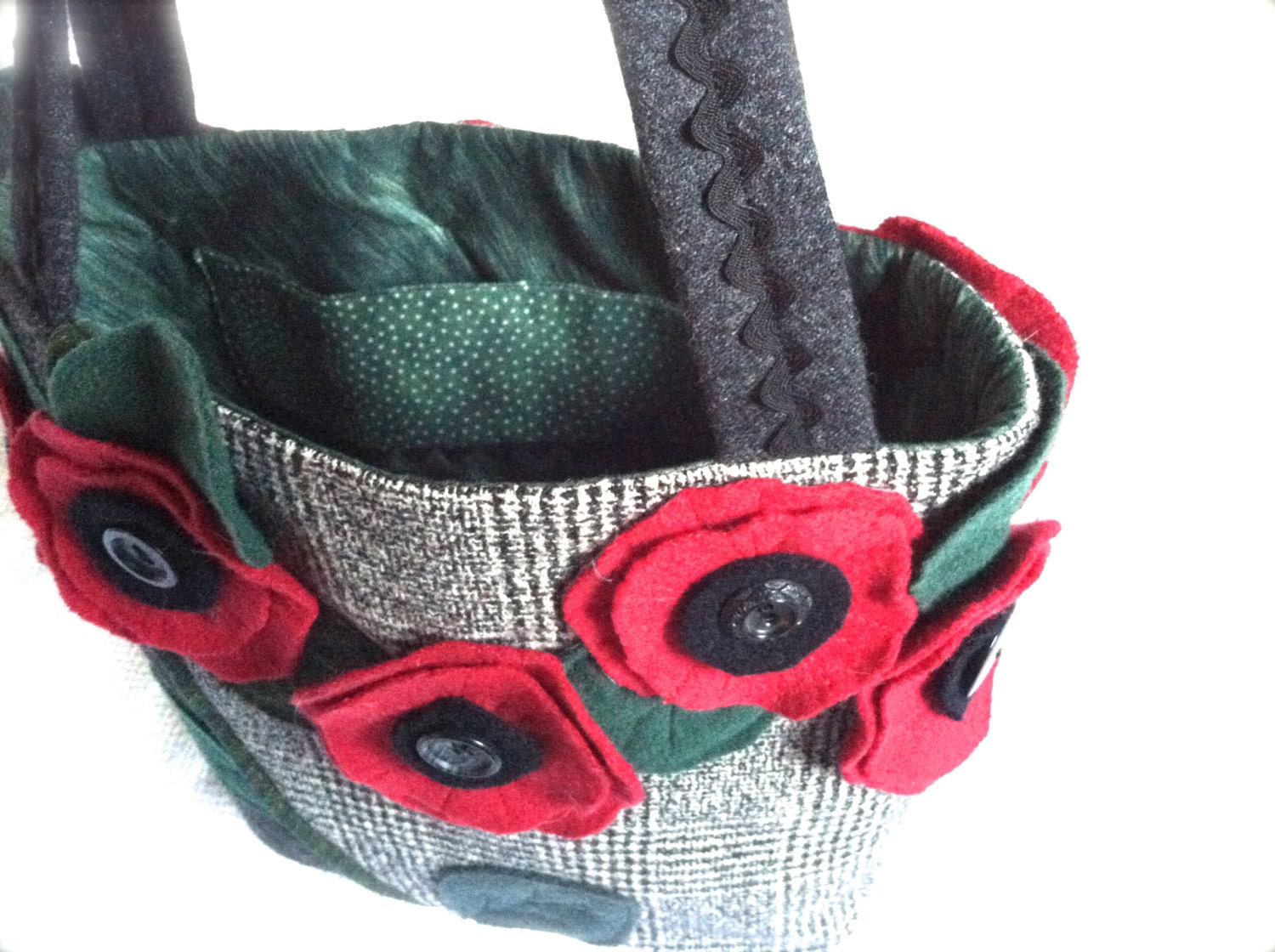 Houndstooth Plaid and Poppy Garland Repurposed Wool Blazer Bag ecofriendly fashion