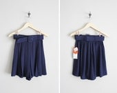 flouncy shorts / belted shorts / blue shorts small