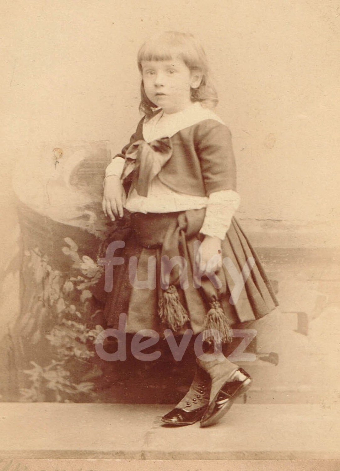 1890s Cute Child Photo Digital Download Scrapbooking, Card Image