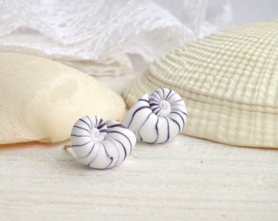 Post earrings - white and lavender shells - everyday women jewerly - gift idea - beach jewelry