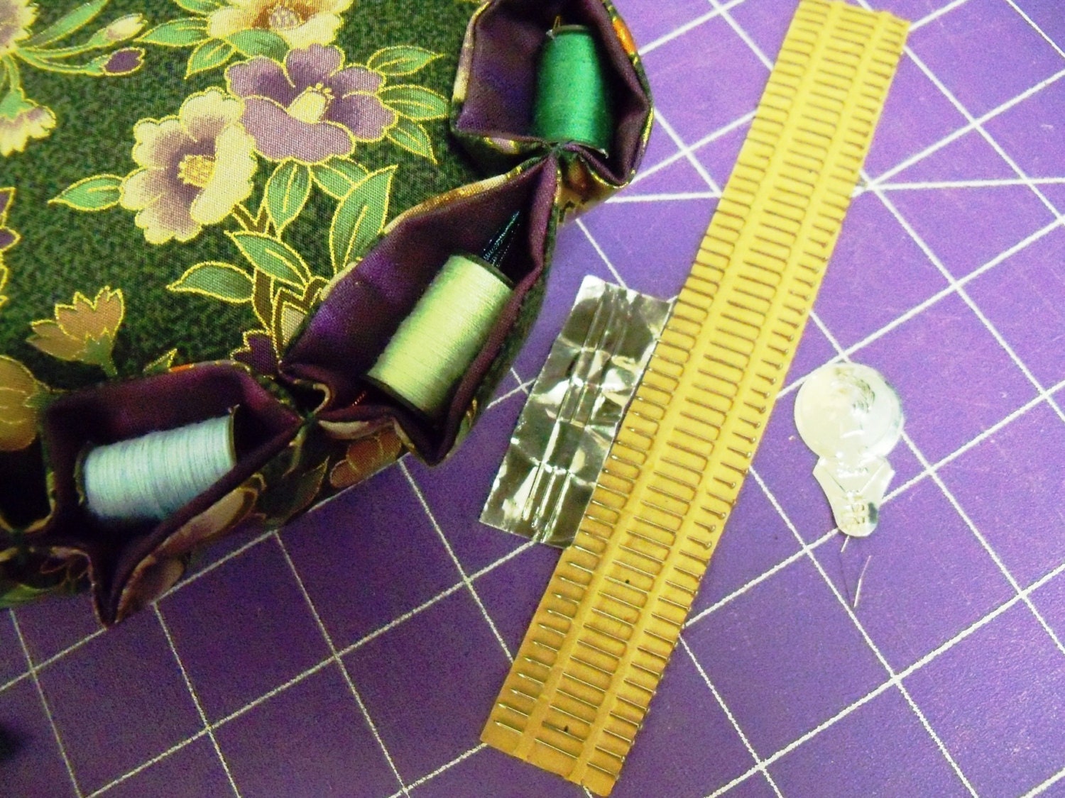 pincushion thread caddy