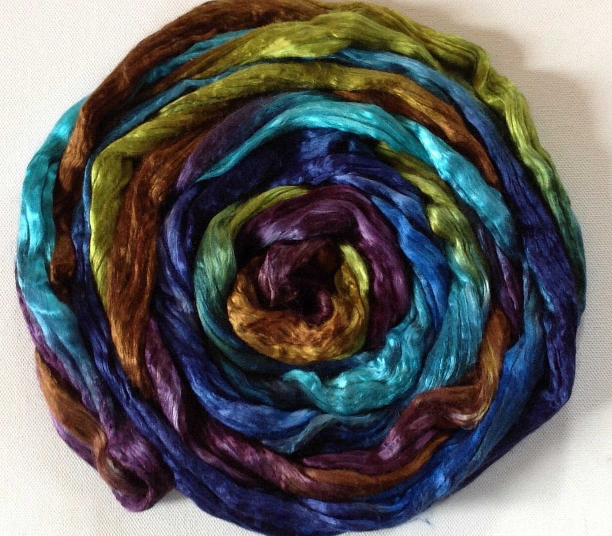 Hand Dyed Mulberry silk roving 2oz Tui