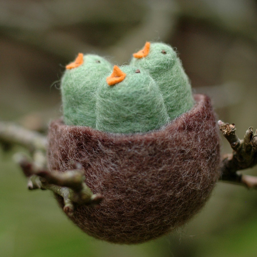 Baby Birds in a Nest - Felted Natural Toy in Green