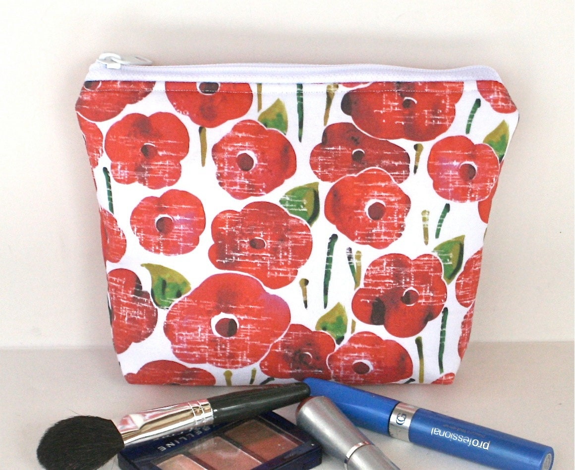 Makeup Bag/Zippered Padded Pouch Flat Bottom in Red Poppies Floral