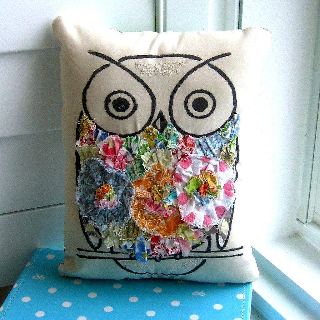 Owl pillow, stuffed owl,  fabric scrap pillow, fabric scrap owl pillow,  appliqued pillow, ruffle pillow, art pillow, fabric owl,  - No. 150
