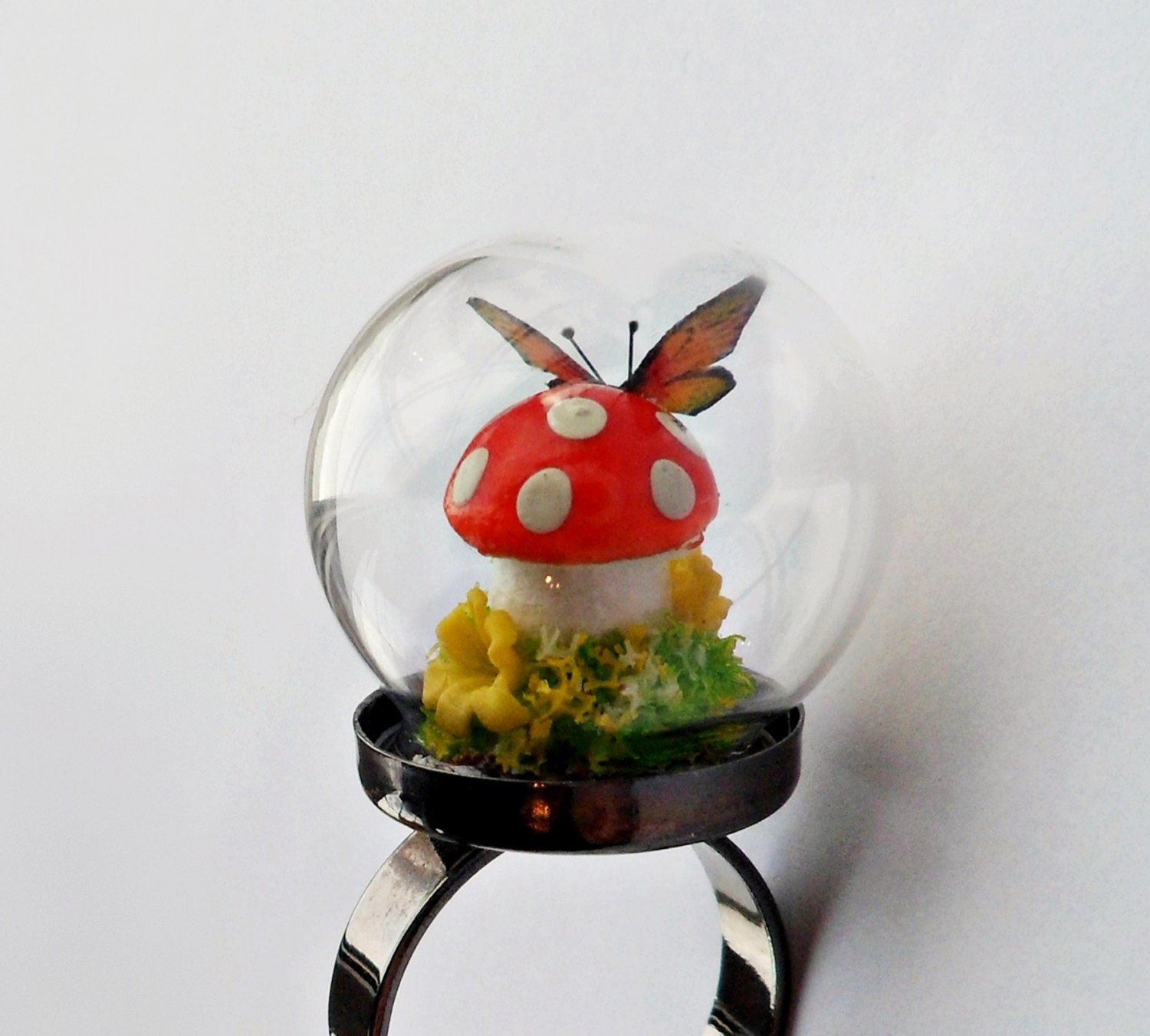 Moss Butterfly Mushroom Mini Terrarium Glass Globe Ring