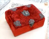 Antique red velvet case box / sewing box / Victorian 1900