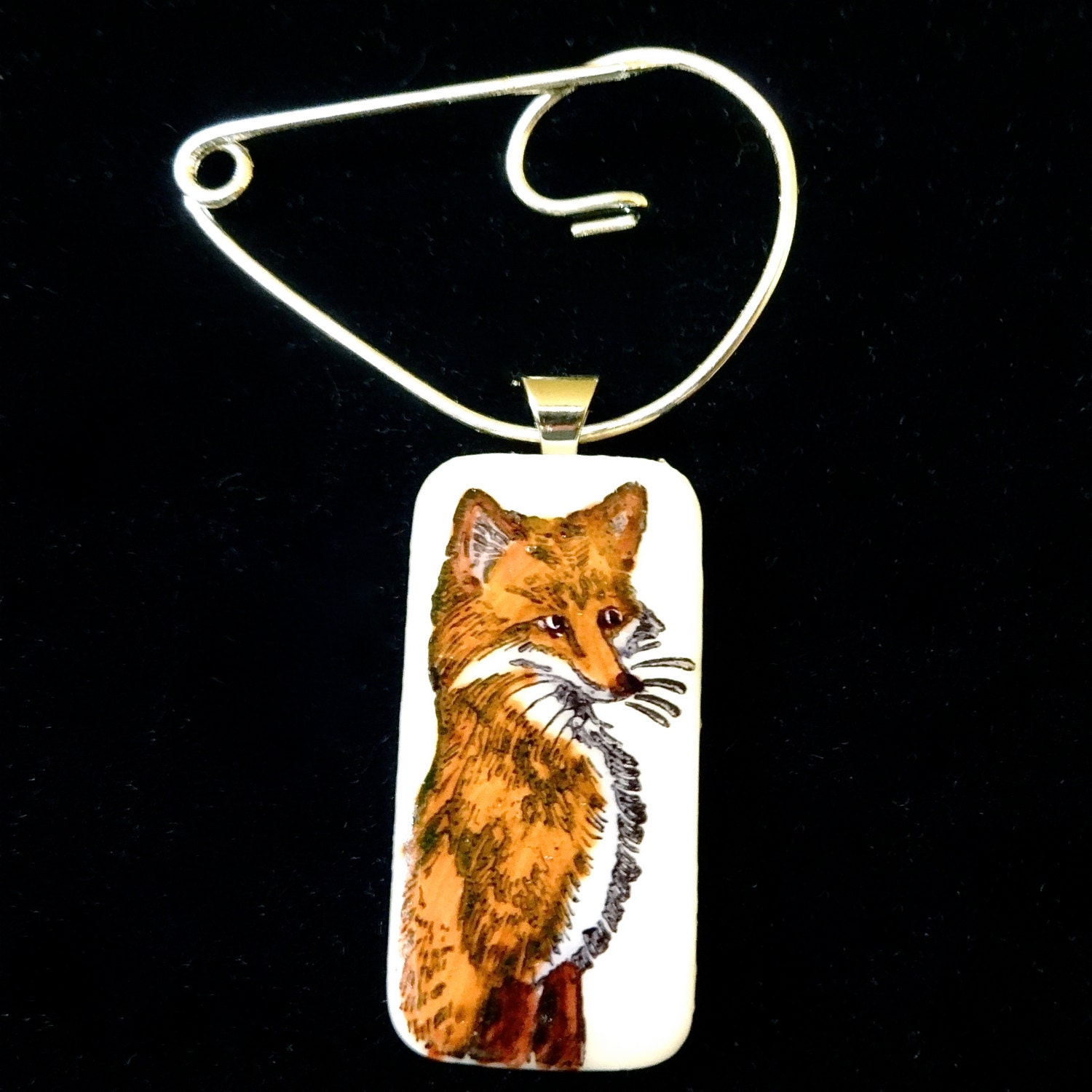 Foxy Swirly Brooch Pin