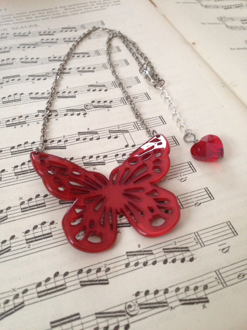 Acrylic red delicate butterfly necklace 