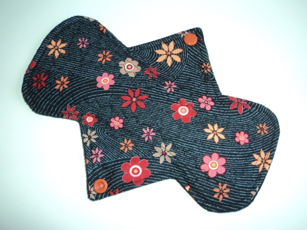 Cloth Menstrual Pad - 8" Bamboo / Hemp - Ultra Absorbency - Heatwave Floral