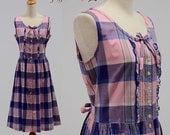 Vintage 80 dress cotton print plaid stripe line ruffle mod chic pink purple color sleeveless full skirt button shirt style mini tie sundress