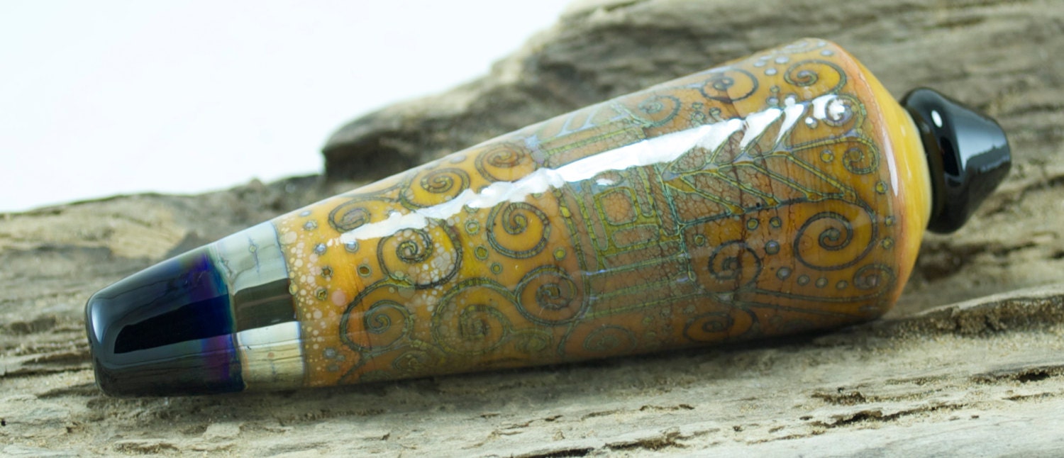 Alive Glass -  Ivory Notos Pendulum