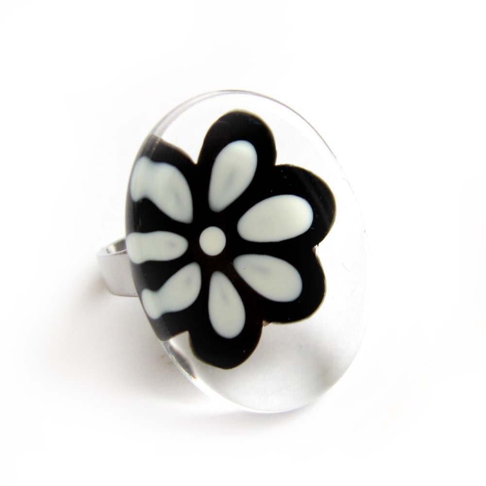 Flower black and white ring - hand painted glass -