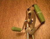 Vintage Green Handled Non-Electric Egg Beater