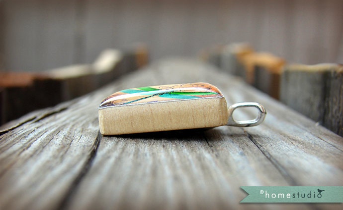 SERENITY PRAYER : a pendant charm made from a Scrabble Game Tile game piece. Necklace chain sold separately