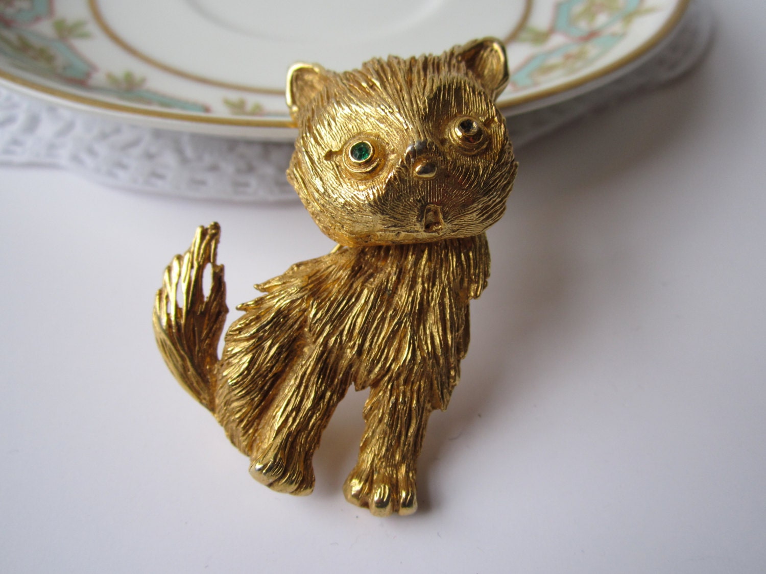 Precious Goldtone Kitten Brooch