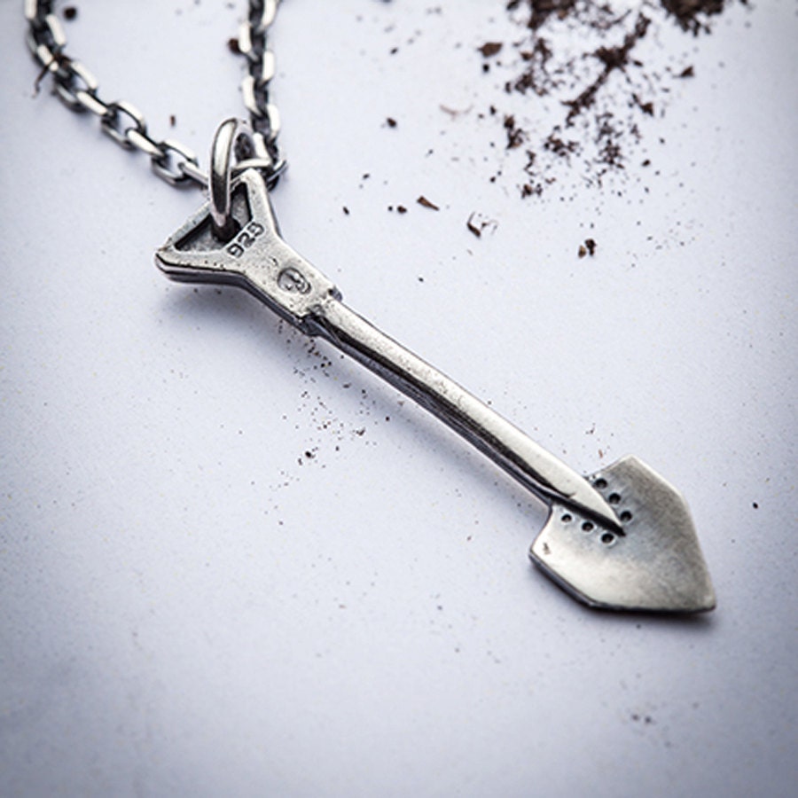 GRAVE DIGGER-silver shovel necklace